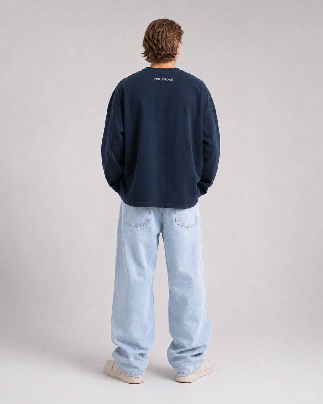 Minimal Longsleeve Navy — worn back